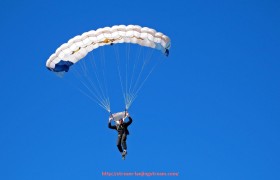 蓝鲸体育直播-哑铃等自由重量器材购买建议与锻炼指南